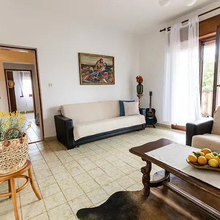 Διαμέρισμα Lauma *